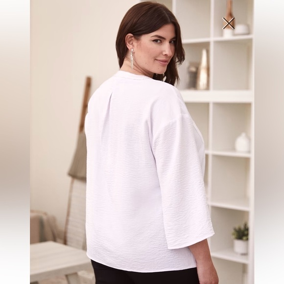 Laura Plus Sequin detail V-neck blouse size 3X - Picture 6 of 16